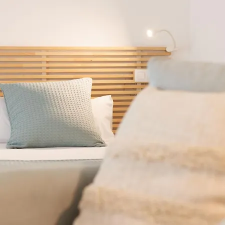 Bravissimo Placa Catalunya 1-2, Жирона